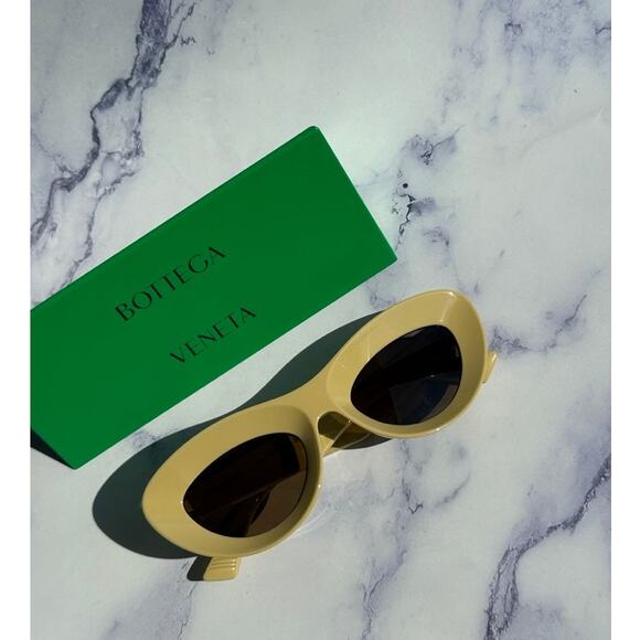 NEW Bottega Veneta BV1325S Yellow Cat Eye Sunglasses - Picture 2 of 8